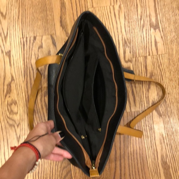 Alejandro Gabrielle leather over the shoulder bag - Picture 4 of 6